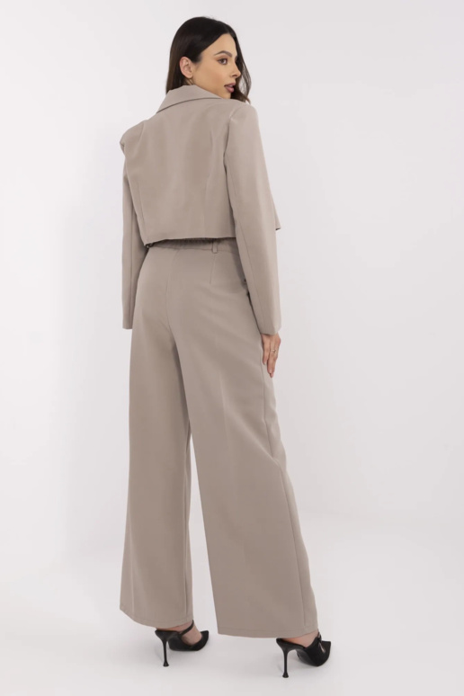 Tamsiai smėlinis komplektas