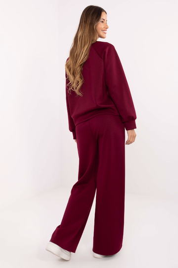 Burgundiškas komplektas