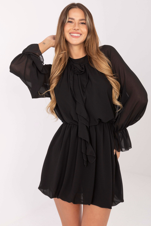 Suknelė juodos spalvos