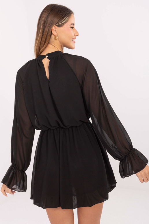 Suknelė juodos spalvos