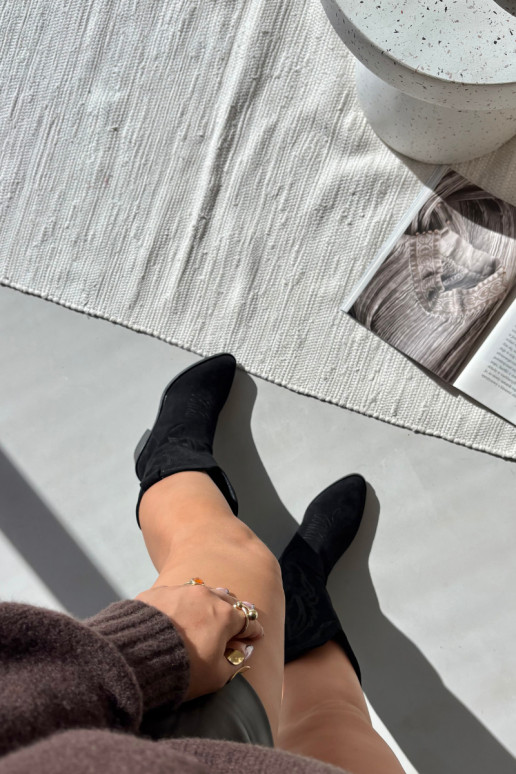 moteriški ilgaauliai kaubojiško stiliaus batai su kulniukais pašiltinti Vinceza 16508 juodos spalvos