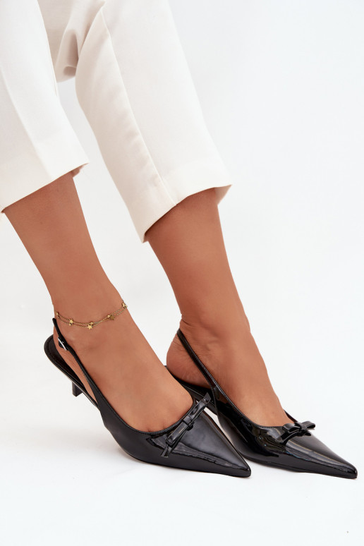 Lakiniai bateliai su plonais kulniukais ir kaspinais juodos spalvos Olvena