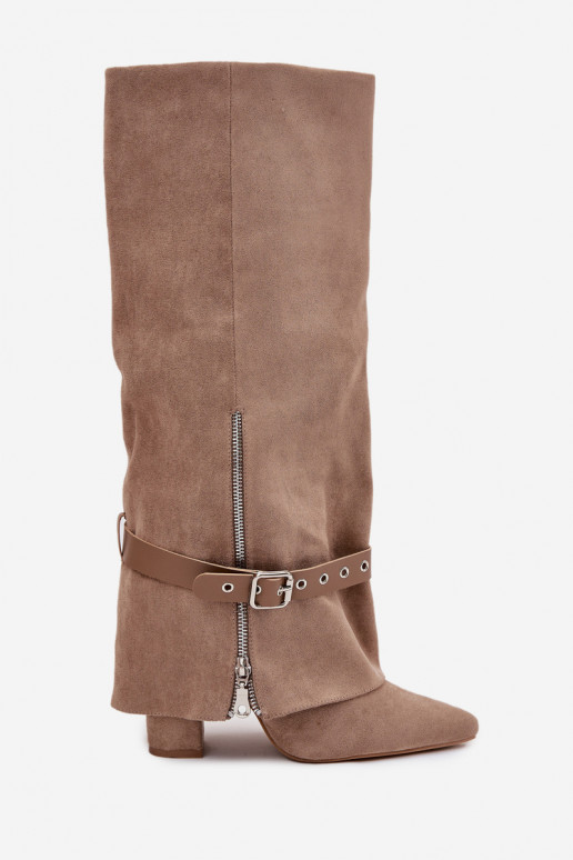 Moteriški ilgaauliai batai įsispiriamo modelio su kulniukais, su dekoruotais kulnais smėlio spalvos Jolivine