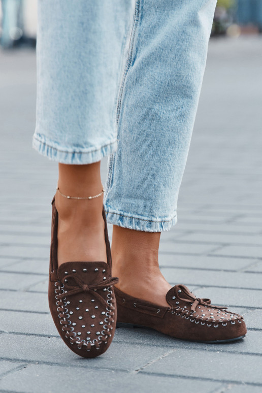 Dekoruoti moteriški mokasinai iš eko zomšos rudos spalvos "Prissine"