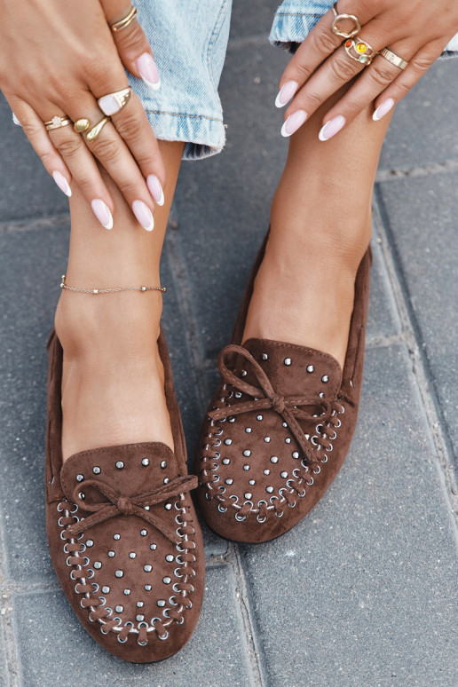 Dekoruoti moteriški mokasinai iš eko zomšos rudos spalvos "Prissine"