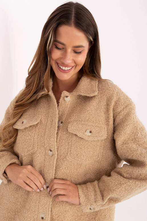 Smėlinės spalvos striukė