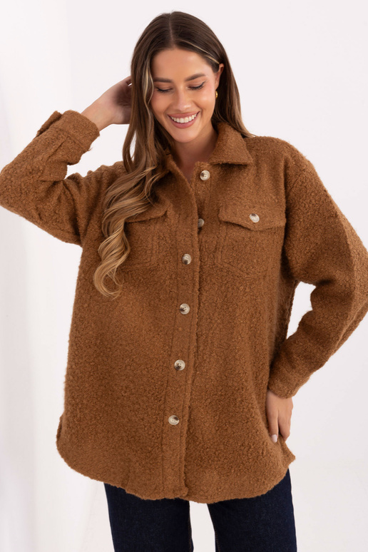 Kupranugario spalvos striukė