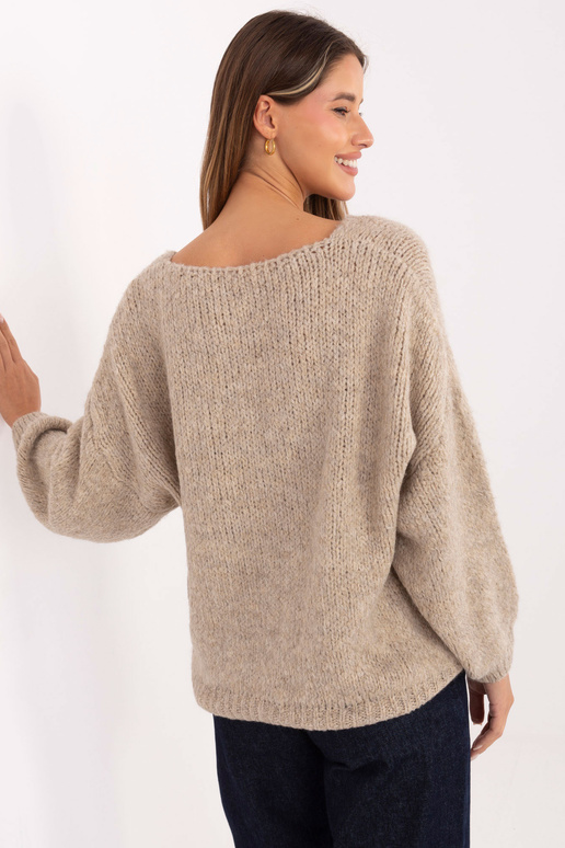 Smėlio spalvos megztinis