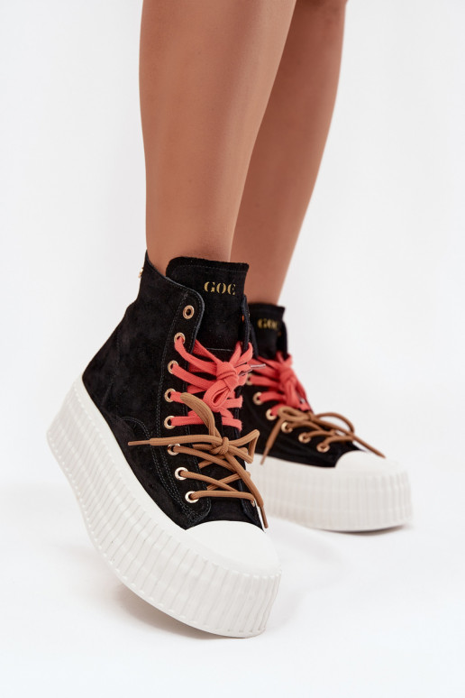 iš zomšos pašiltinti Laisvalaikio bateliai su platforma GOE SS2N4046 Juodos spalvos