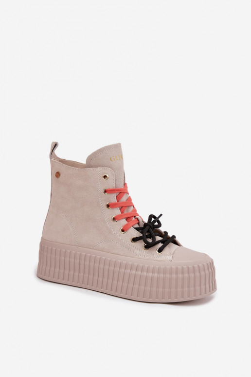 iš zomšos pašiltinti Laisvalaikio bateliai su platforma GOE SS2N4047 smėlio spalvos