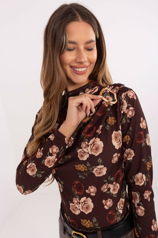 Tamsiai rudas viršus