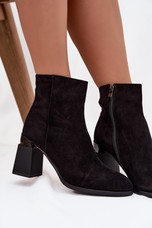 Moteriški aulinukai Z Naturalnego Zamszu su kulniukais pašiltinti D&A CR52-718 Juodos spalvos