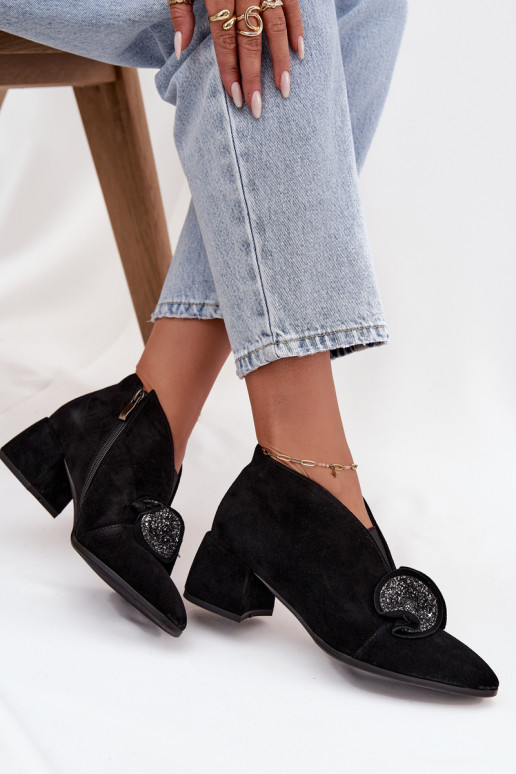   Zomšiniai batai  su kulniukais su ornamentais D&A MR52-182 Juodos spalvos