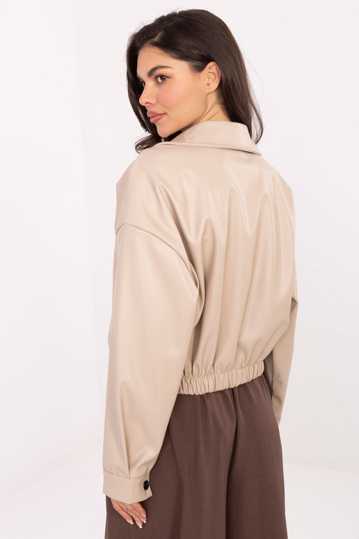 Šviesi smėlinė striukė