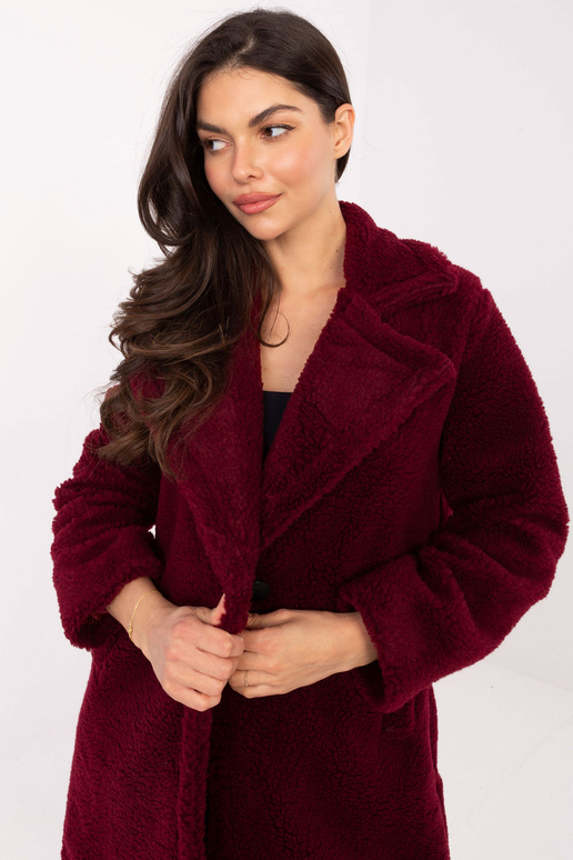 Ilgas raudonas paltas