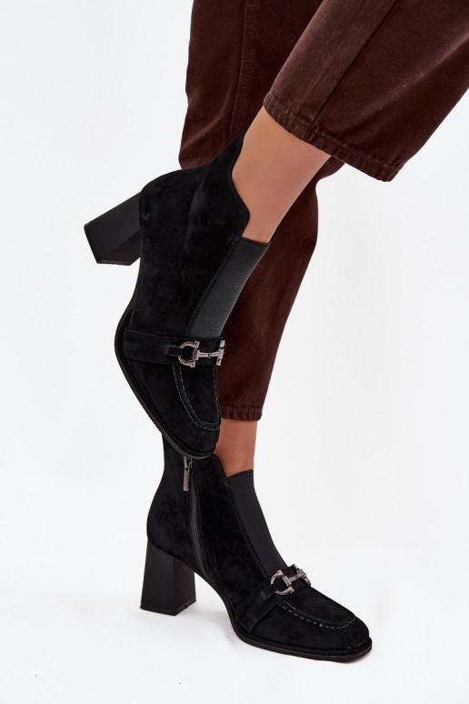 Moteriški aulinukai Z Naturalnego Zamszu su kulniukais Artiker 57C0124 Juodos spalvos