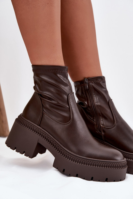 Moteriški aulinukai ant masyvių kulnų ir platformos iš eko odos rudos spalvos Elvianne Moteriški aulinukai ant masyvių kulnų ir platformos iš eko odos rudos spalvos Elvianne