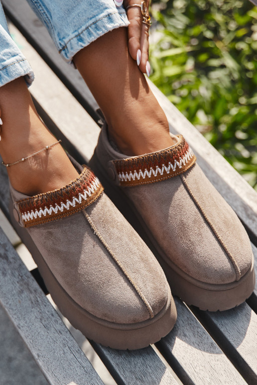 Sniego batai moteriški žemi su judančiais dirželiais ir siuvinėjimu, su platforma smėlio spalvos Lyrisse