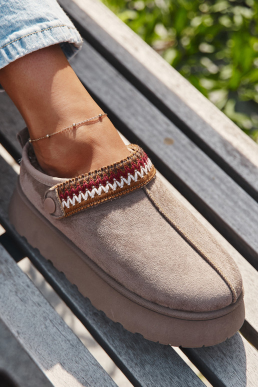 Sniego batai moteriški žemi su judančiais dirželiais ir siuvinėjimu, su platforma smėlio spalvos Lyrisse