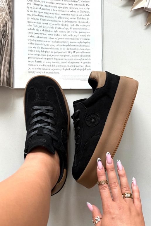 Moteriški sportiniai batai su platforma "Big Star" SS274761 juodos spalvos