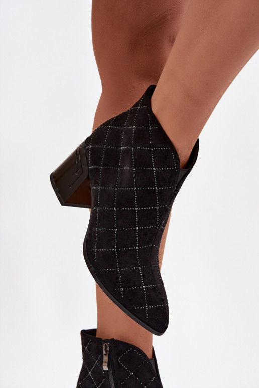 Moteriški aulinukai su dekoracija D&A MR52-133 juodos spalvos