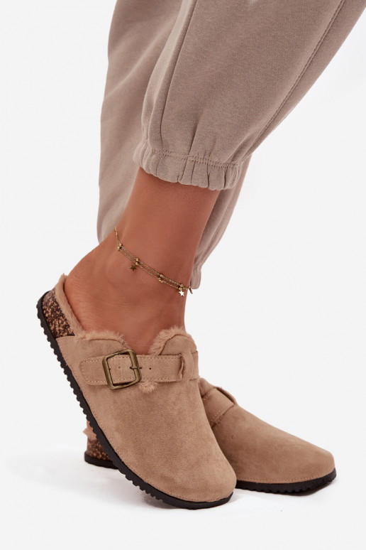 Šlepetės   pašiltinti su kailiuku viduje su sagtimis smėlio spalvos Sylisse