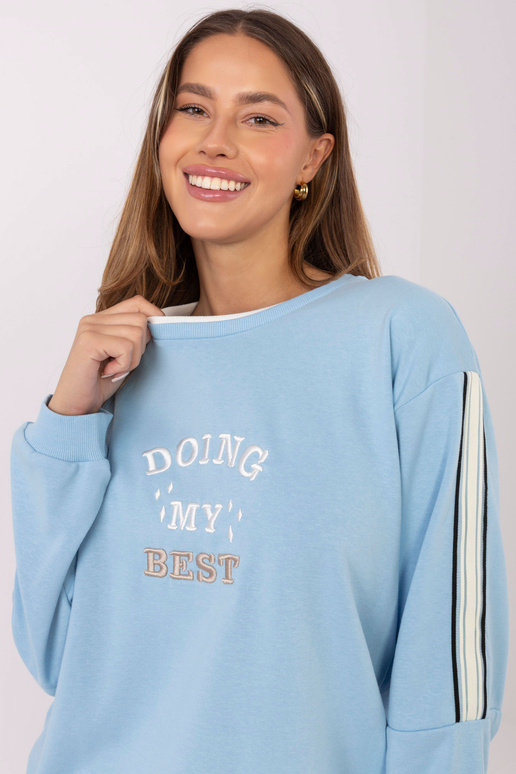 Mėlynas megztinis su užtrauktuku