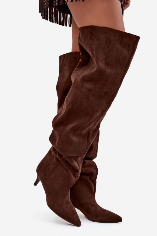 Įsispiriami moteriški ilgaauliai batai su plonais kulniukais šokolado spalvos Ysolienne Įsispiriami moteriški ilgaauliai batai su plonais kulniukais šokolado spalvos Ysolienne