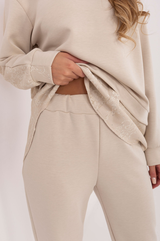 Komplektas IT šviesiai smėlio spalvos Komplektas IT šviesiai smėlio spalvos