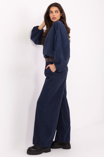 IT kelnės tamsiai mėlynos...