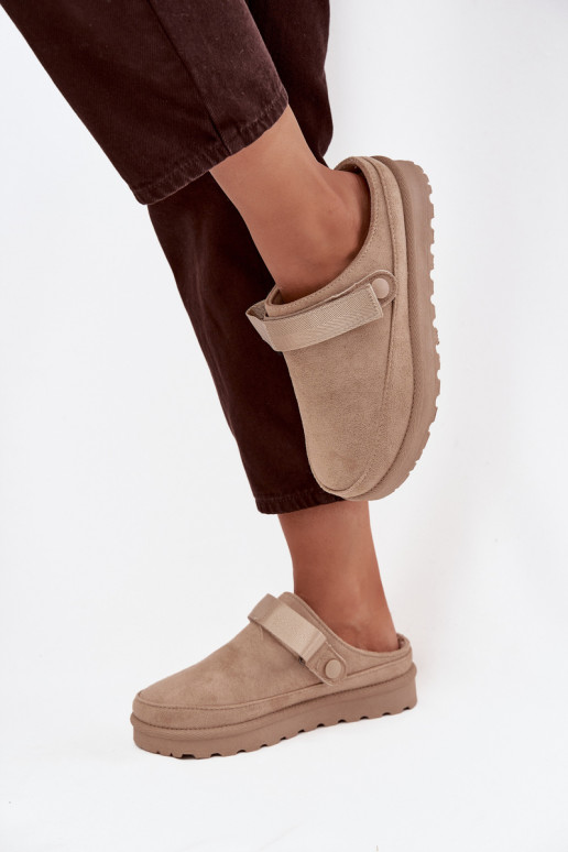 Moteriškos šiltos šlepetės su kailiuku viduje ir platforma smėlio spalvos Azida