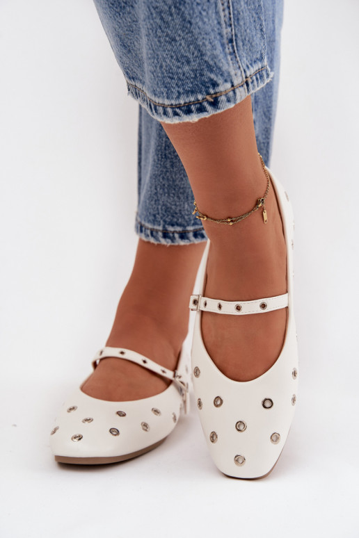 Balerinos  Ze sidabro spalvosmi Elementami baltos spalvos Marivon