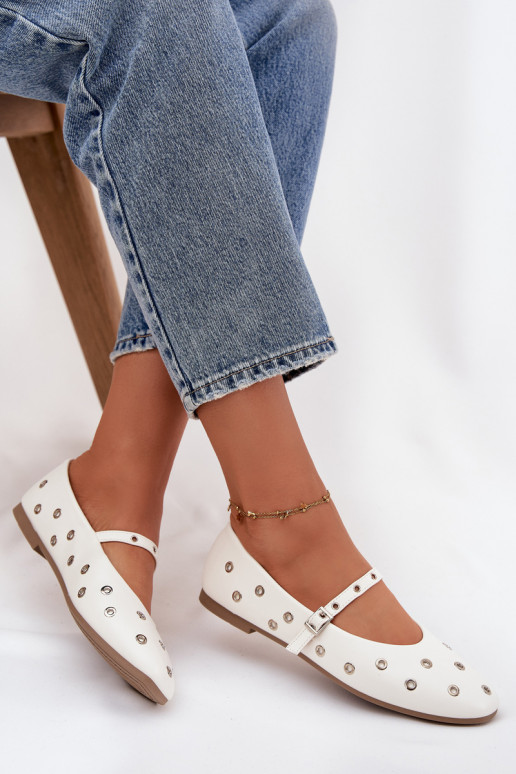 Balerinos  Ze sidabro spalvosmi Elementami baltos spalvos Marivon