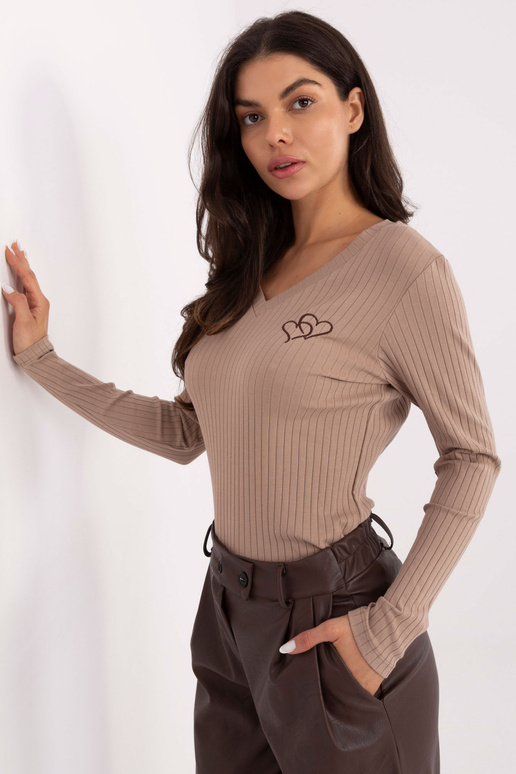 Tamsiai smėlio spalvos palaidinė