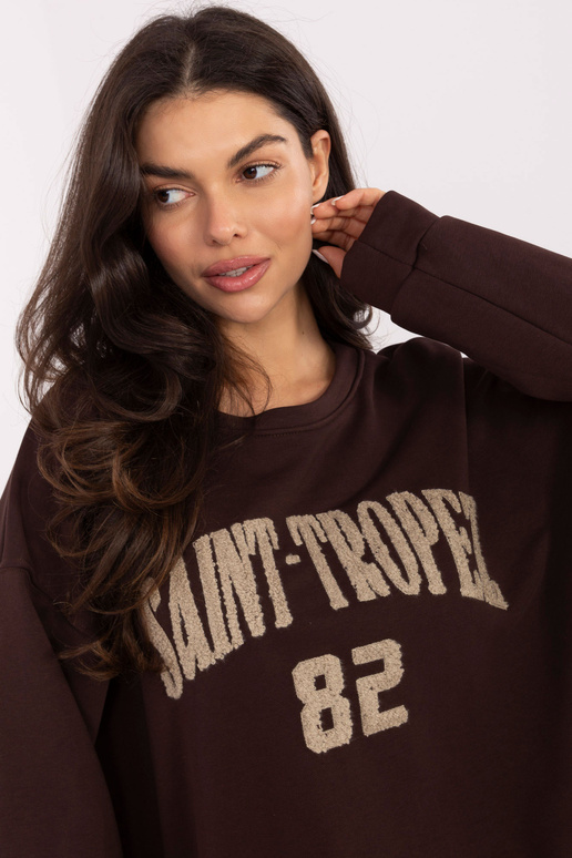 Tamsiai ruda bliuzonė