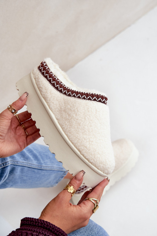 sniego batai Šlepetės su platforma su kailiuku Typu Baranek dramblio kaulo spalvos Ovirissa