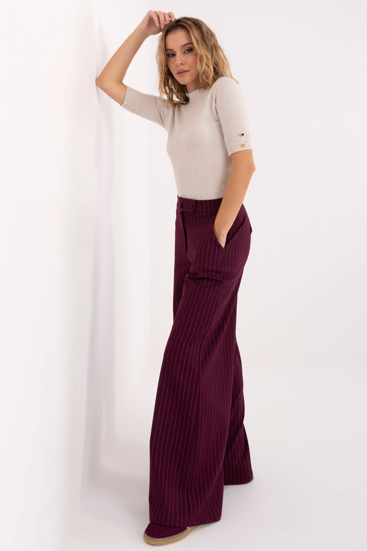 Megztinis šviesiai smėlio spalvos