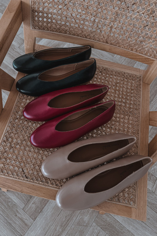 Moteriškos balerinukės iš dirbtinės odos su plačiais kulniukais juodos spalvos Olyssia