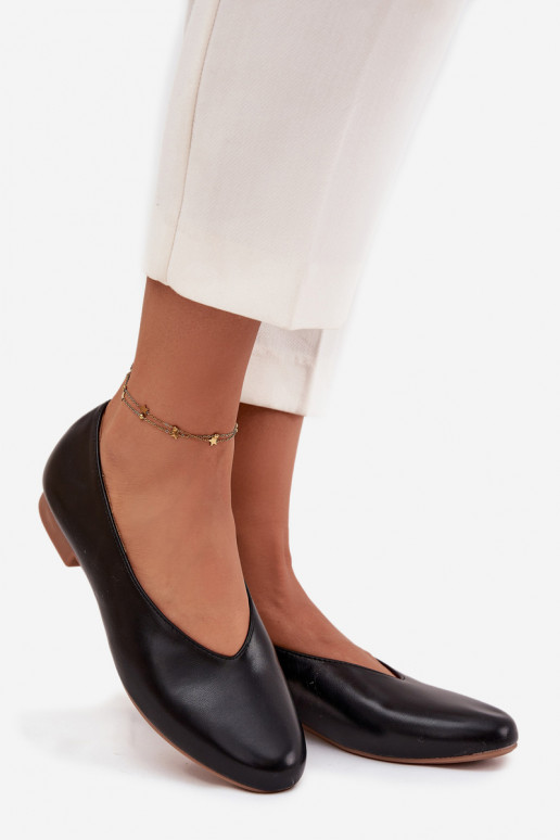 Moteriškos balerinukės iš dirbtinės odos su plačiais kulniukais juodos spalvos Olyssia