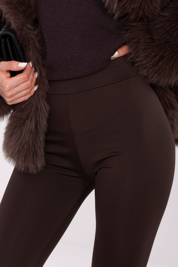 Kelnės tamsiai rudos spalvos