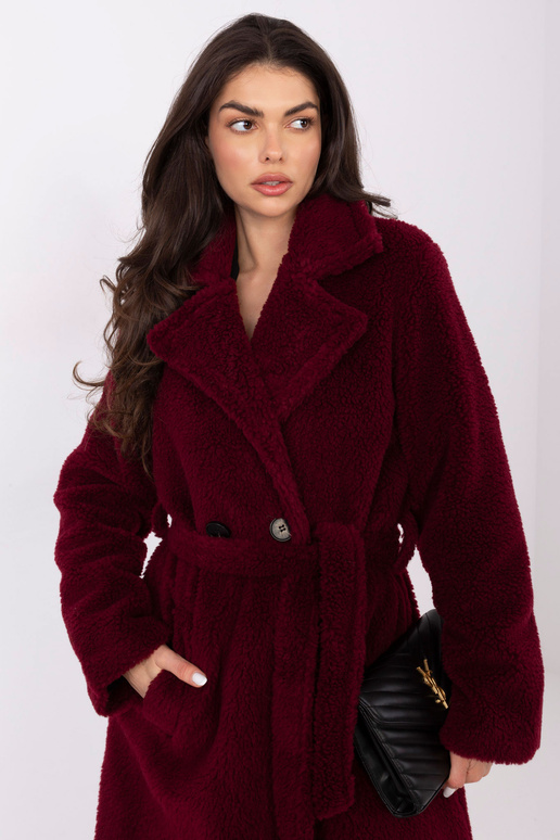 Ilgas raudonas paltas