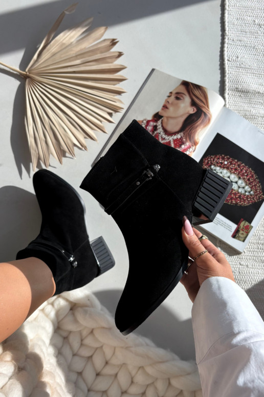 Moteriški aulinukai iš dirbtinės zomšos Klocke šilti D&A CR52-651 juodos spalvos