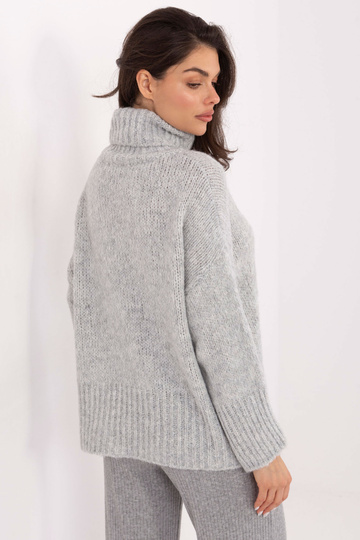 Megztinis pilkas 2