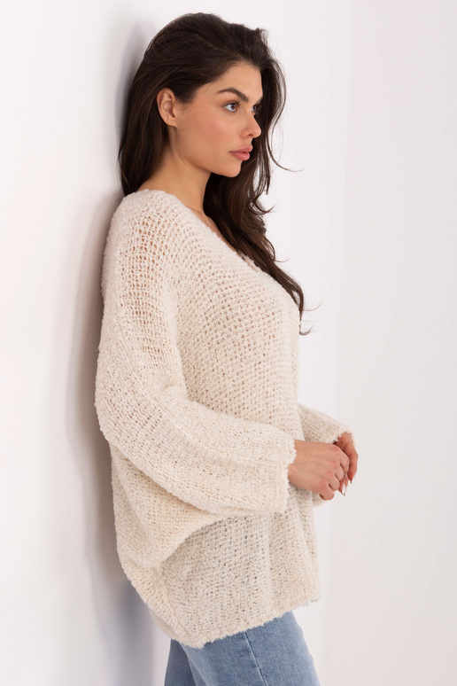 Megztinis šviesiai smėlio spalvos
