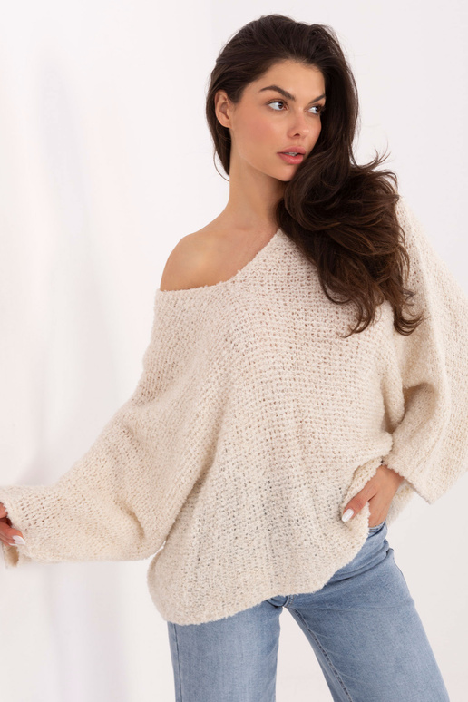 Megztinis šviesiai smėlio spalvos