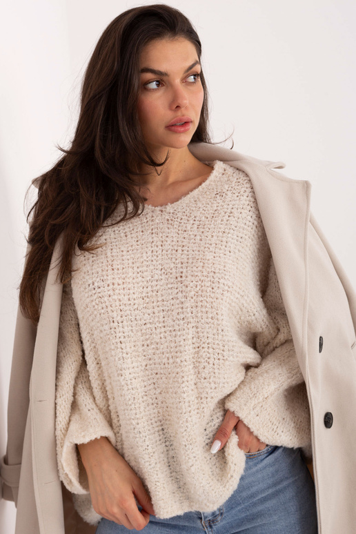 Megztinis šviesiai smėlio spalvos