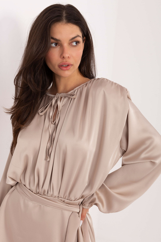 Kombinezonas smėlio spalvos