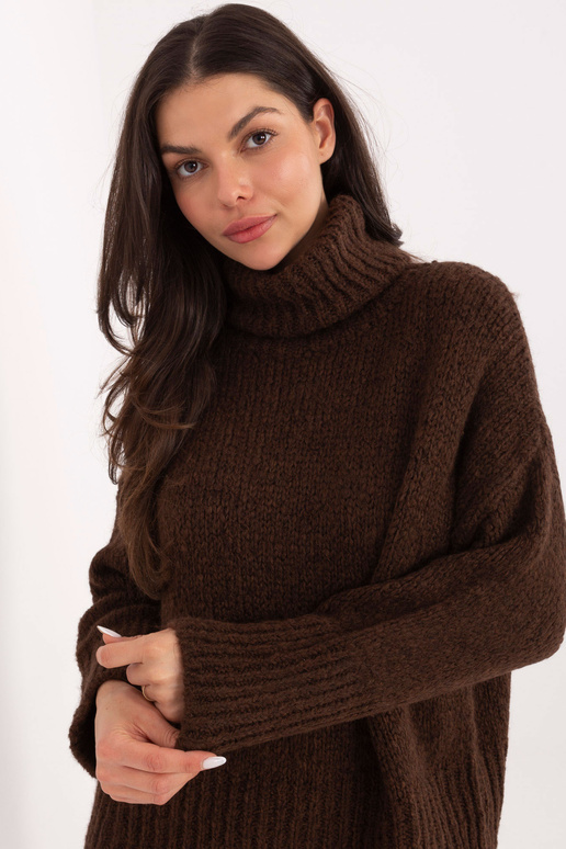 Megztinis tamsiai rudas