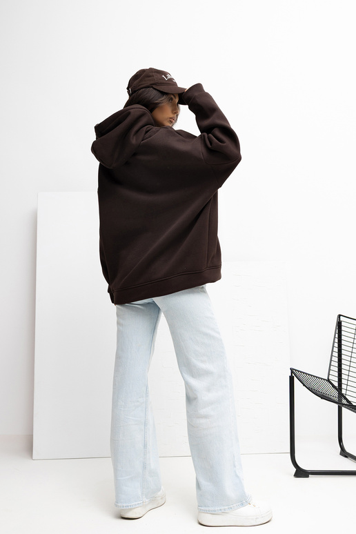 Tamsiai ruda bliuzonė