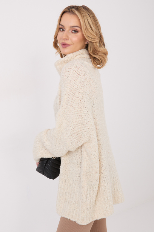 Megztinis šviesiai smėlio spalvos